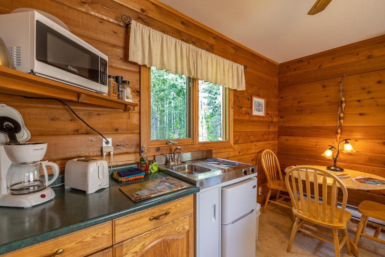 Mica Mountain Lodge & Log Cabins Тет-Жон-Каш Экстерьер фото